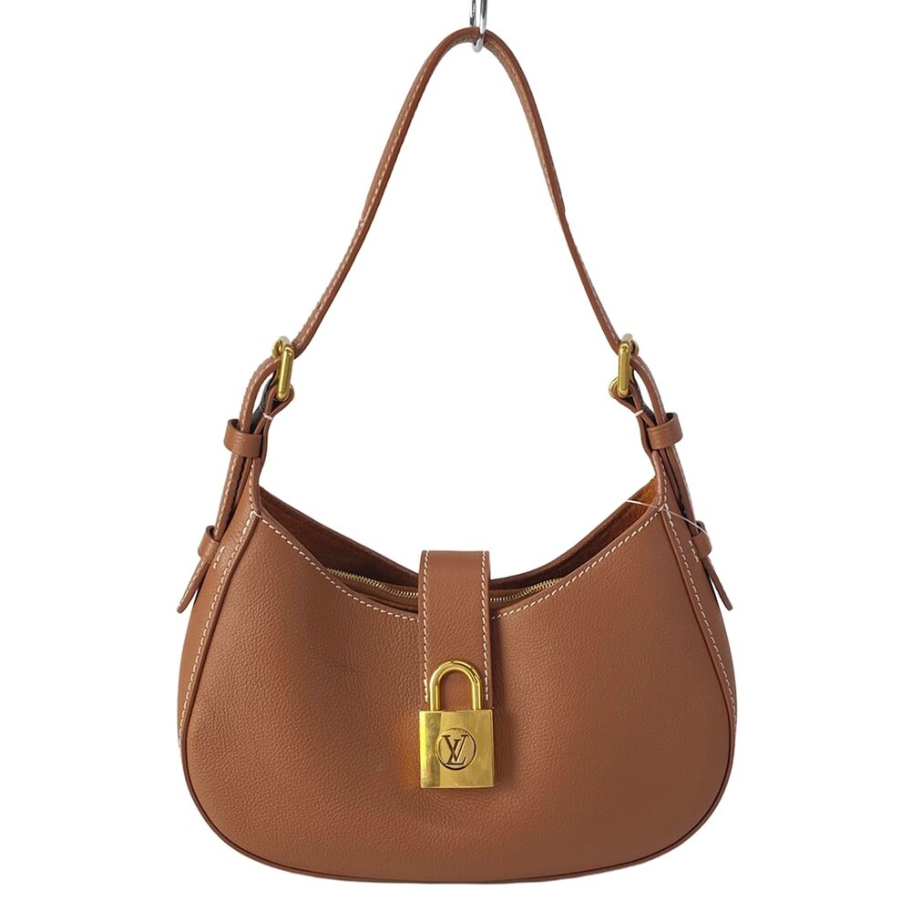 Louis Vuitton Low Key Shoulder Bag Collection Line Shoulder Bag M24885